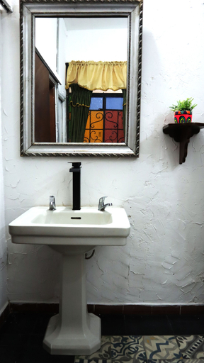 Bathroom, Hotel Galería Casa de La Luz, Santafé de Bogotá