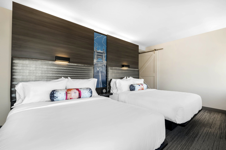 Bedroom 4, Aloft Newport On The Levee, Campbell