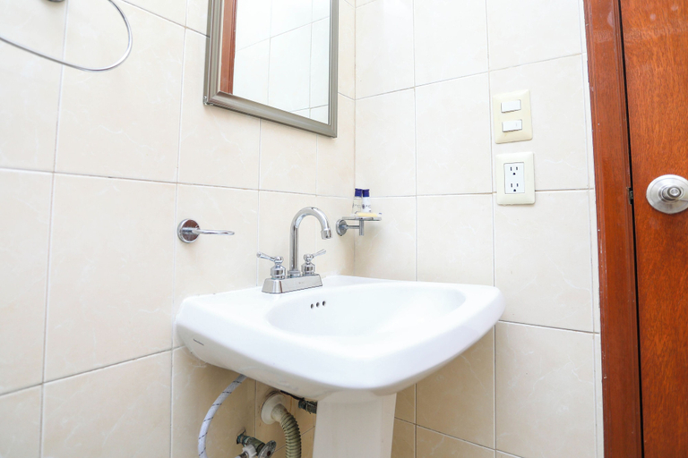 Bathroom 5, Terracaribe Hotel - In Cancun (Downtown Cancun), Isla Mujeres