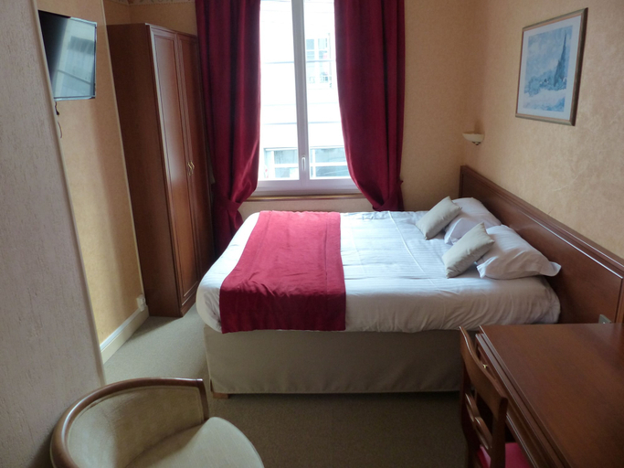 Bedroom 8