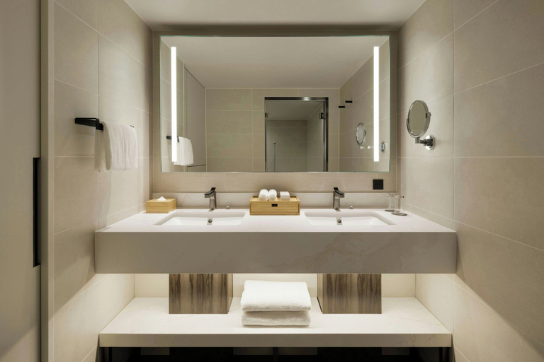 Bathroom 4