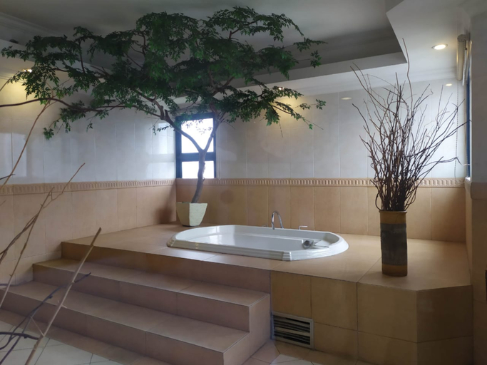 Bathroom 5