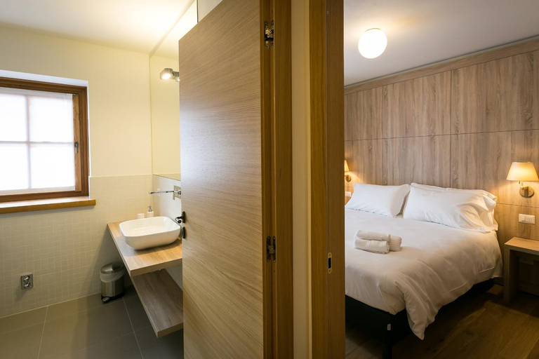 Bedroom 2, Mirtillo Blu Family Apartment, Vercelli