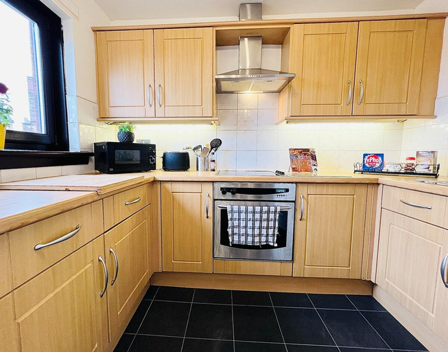 Others 3, Modern 2 bed Flat with Free Parking in City Centre, Glasgow