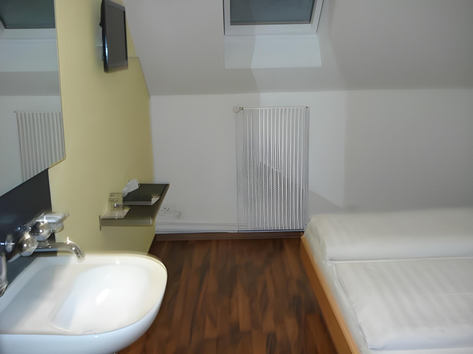 Bathroom 7