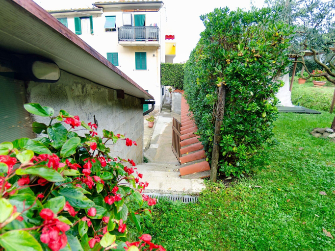 Exterior 2, Holiday Home in Lucca With Pool & Garden, Lucca