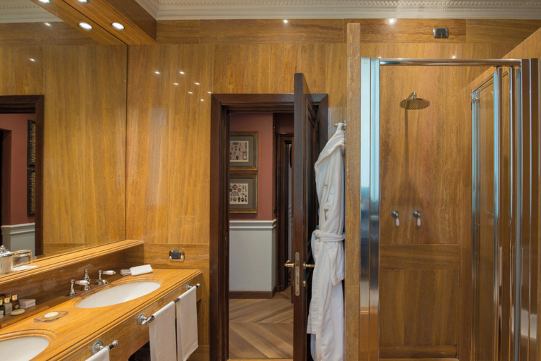 Bathroom 7