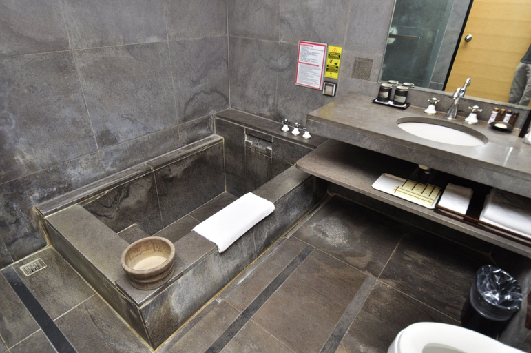 Bedroom 5, Spring City Resort, Taipei City