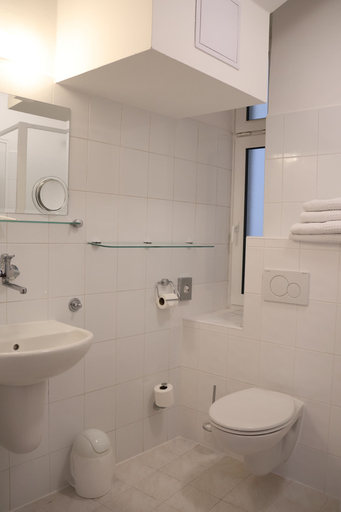Bathroom 4, Unitas Residence, Praha 1