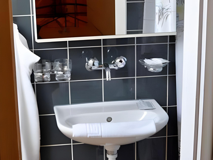 Bathroom 5