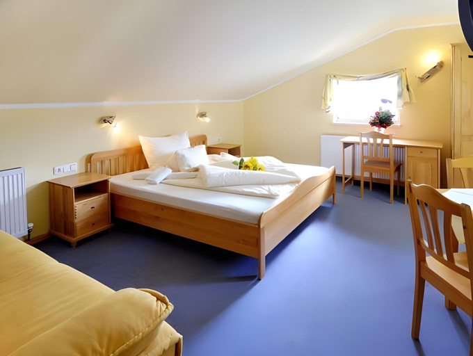 Bedroom 3, Panorama Hotel Traunstein, Gmunden