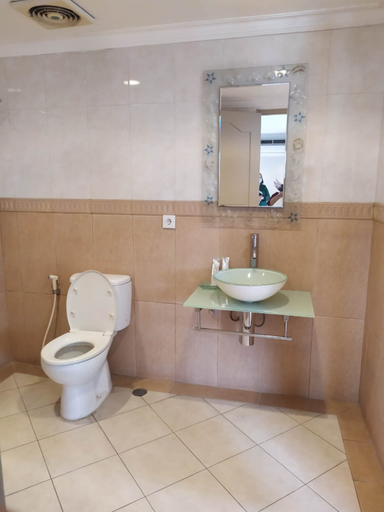 Bathroom 4
