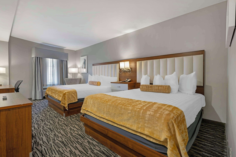 Bedroom 4, Best Western on the Avenue, Erie