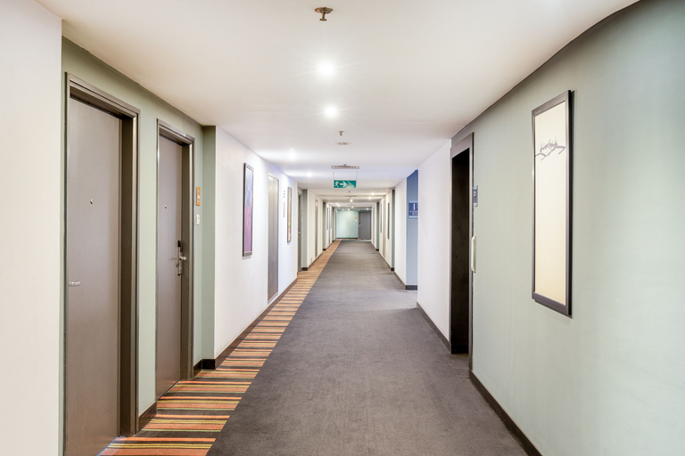 Building design, Sunday Hotel Chandigarh Zirakpur, Sahibzada Ajit Singh Nagar