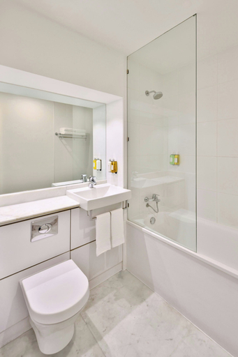 Bathroom 5, Fairfield by Marriott Bengaluru Whitefield, Bangalore