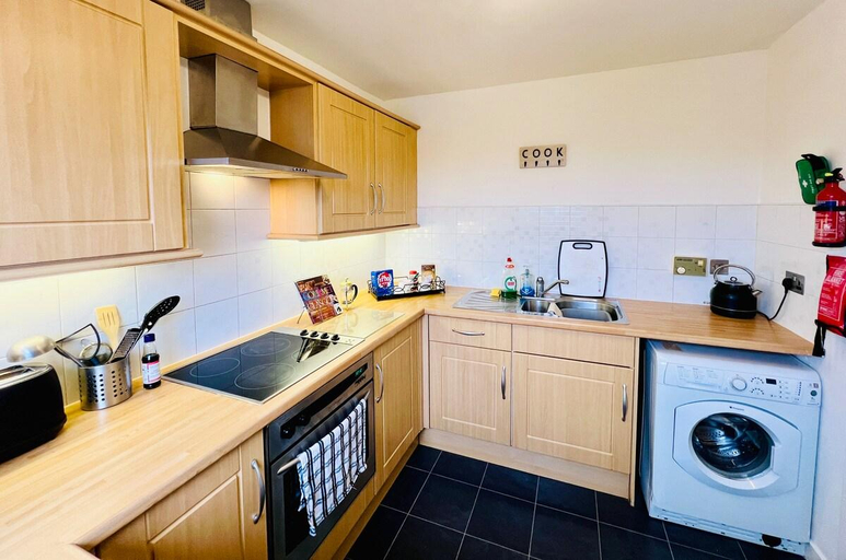 Others 5, Modern 2 bed Flat with Free Parking in City Centre, Glasgow