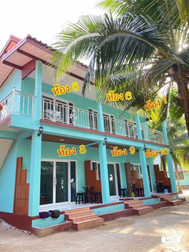 Exterior 7