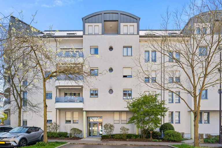 Modern Lux Apartment with Balcony in Luxembourg, Luxembourg