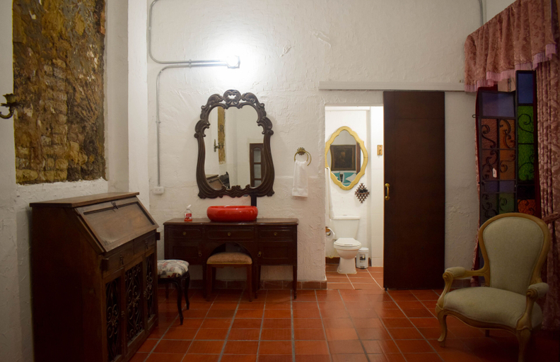 Others 5, Hotel Galería Casa de La Luz, Santafé de Bogotá