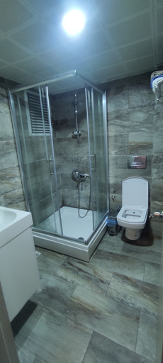 Bathroom 3, Plaj Otel, Üsküdar