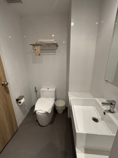 Bathroom 8
