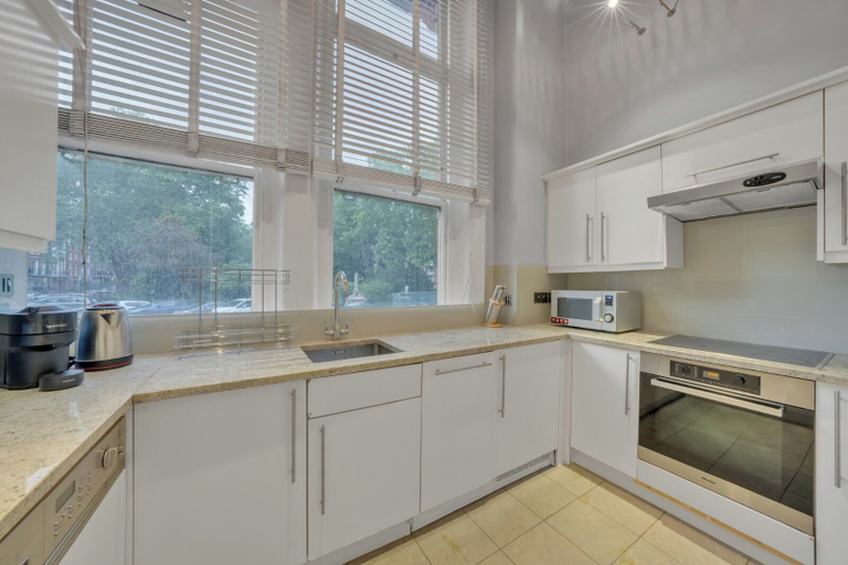 Others 5, The Knightsbridge Residences, London