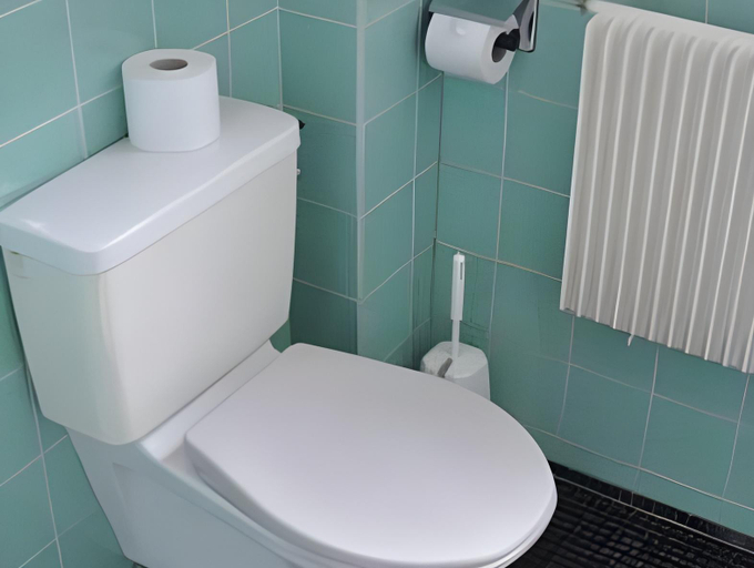Bathroom 7