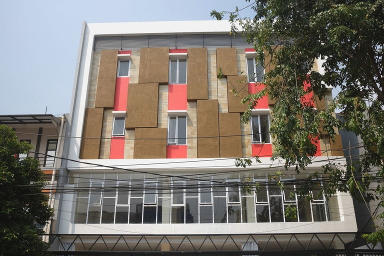 RedDoorz Plus Near Mall Ciputra Jakarta, West Jakarta