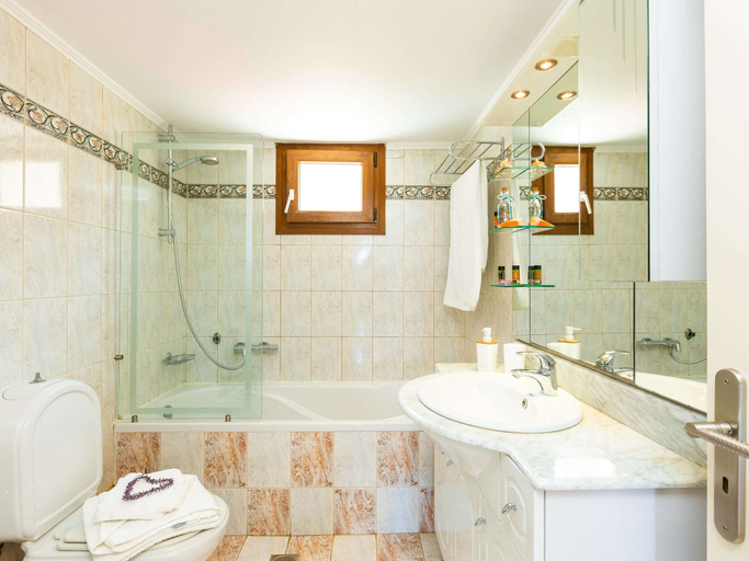 Bathroom 5, Villas in Crete With Private Pool & Beaches, Crete
