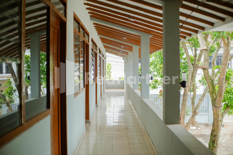 Public Area 2, Saijaan Guesthouse UNEJ RedPartner, Jember
