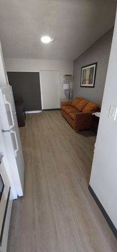 Bedroom 2, Riverside Motel, Okanagan-Similkameen