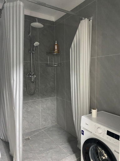 Bathroom 4, City plys 2, Almaty