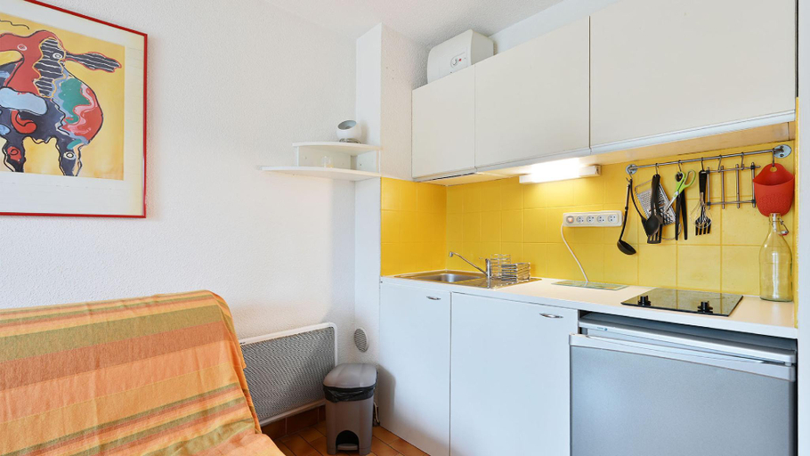 Others 4, Spacious studio 2 ppl, veranda, near the centre, Hérault