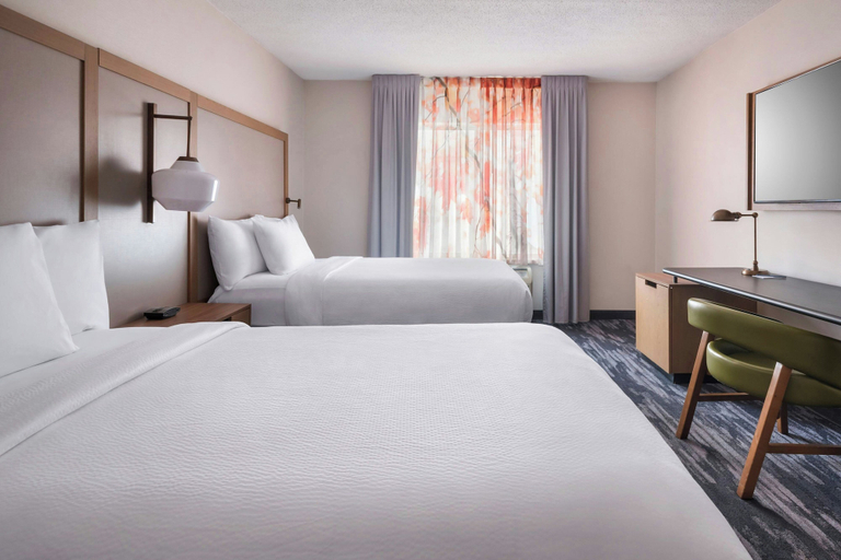Bedroom 3, Fairfield Inn & Suites by Marriott Woodbridge, Union
