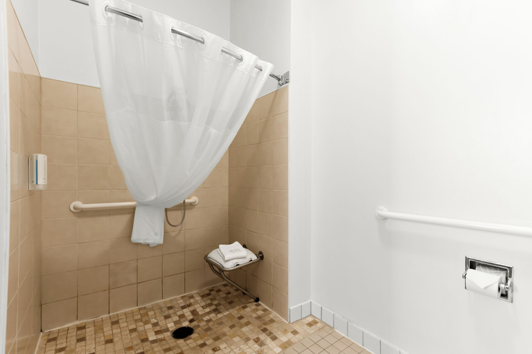 Bathroom 5, Clarion Suites Downtown Anchorage, Anchorage