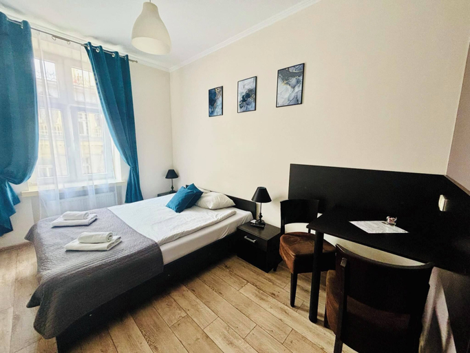 Bedroom 28