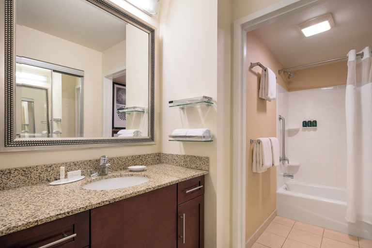 Bathroom 5, Residence Inn by Marriott Camarillo, Ventura