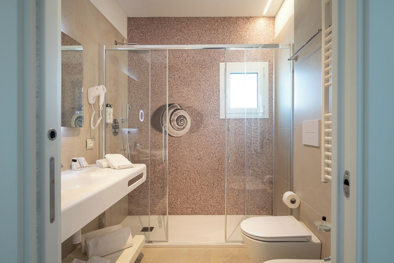 Bathroom 5, Unico Hotel Caorle, Venezia