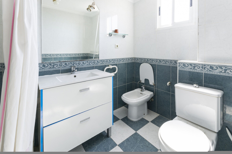 Room 2, Oratge in Grau i Platja, Valencia