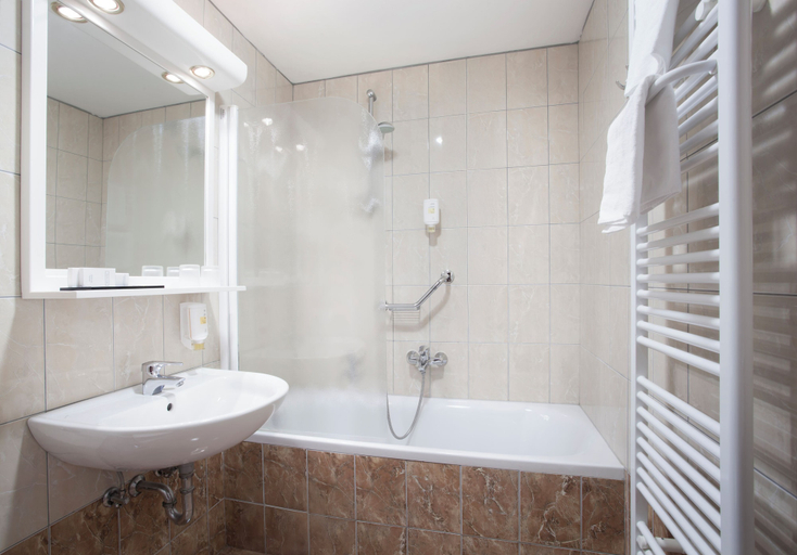 Bathroom 4, Hotel Kristal - Liburnia, Opatija/Veprinac