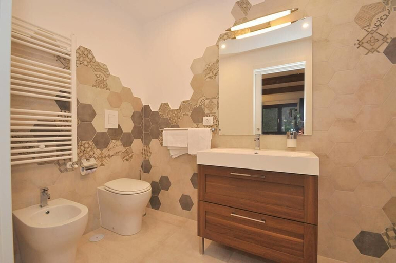 Bathroom 3, Villapiana Country Resort, Salerno