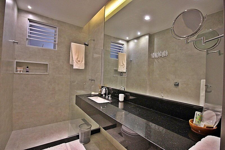 Bathroom 2, Rio Spot Begossi, Rio de Janeiro