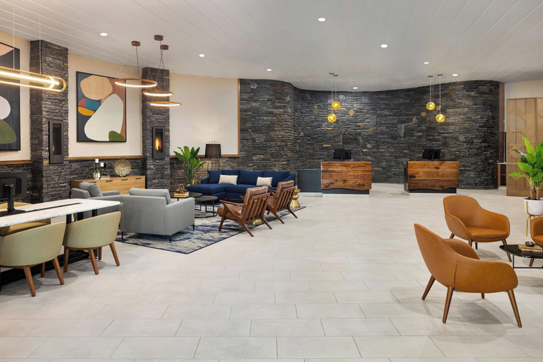 Food & Drinks 5, Delta Hotels by Marriott Grande Prairie Airport, Division No. 19