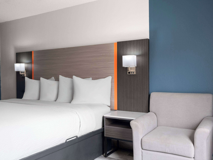 Bedroom 3, Baymont by Wyndham Indianapolis East, Indianapolis