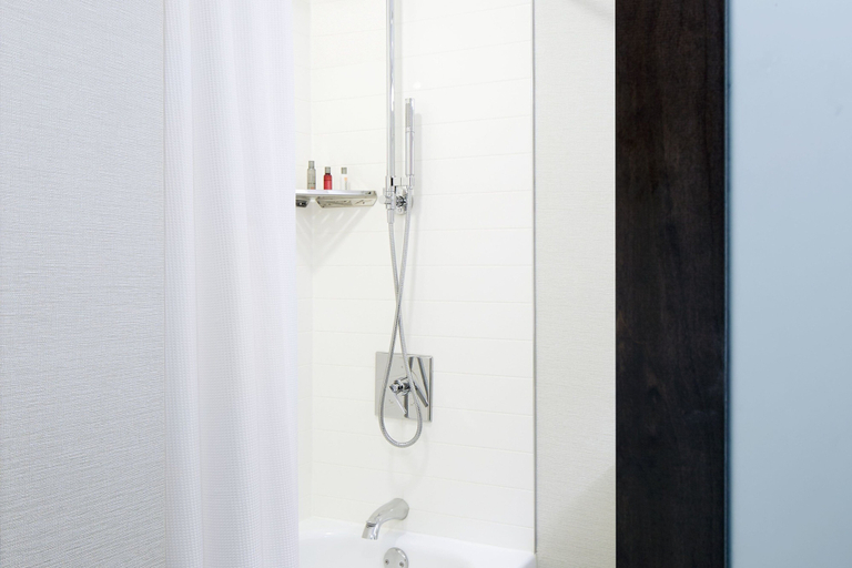 Bathroom 4, Marriott Cincinnati North, Butler