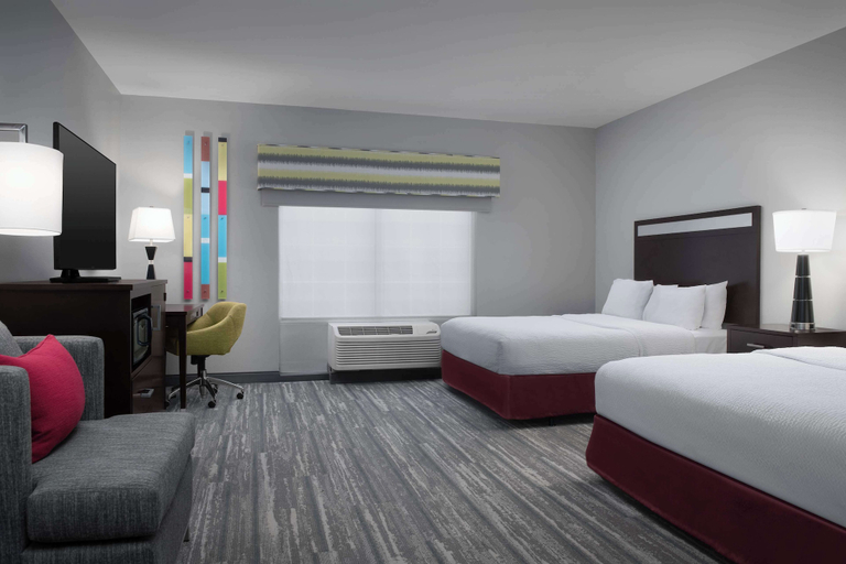 Bedroom 3, Hampton Inn Statesboro, Bulloch