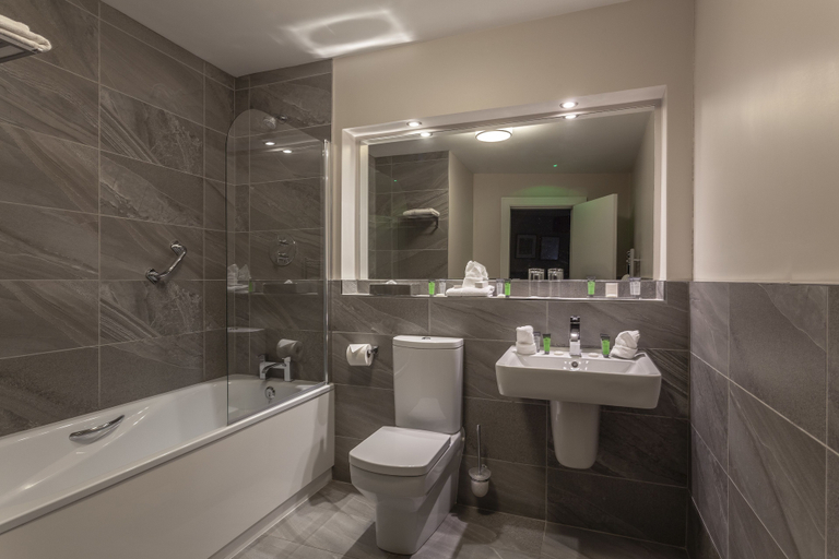 Bathroom 5, Glenroyal Hotel & Leisure Club