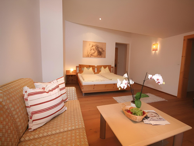 Bedroom 10