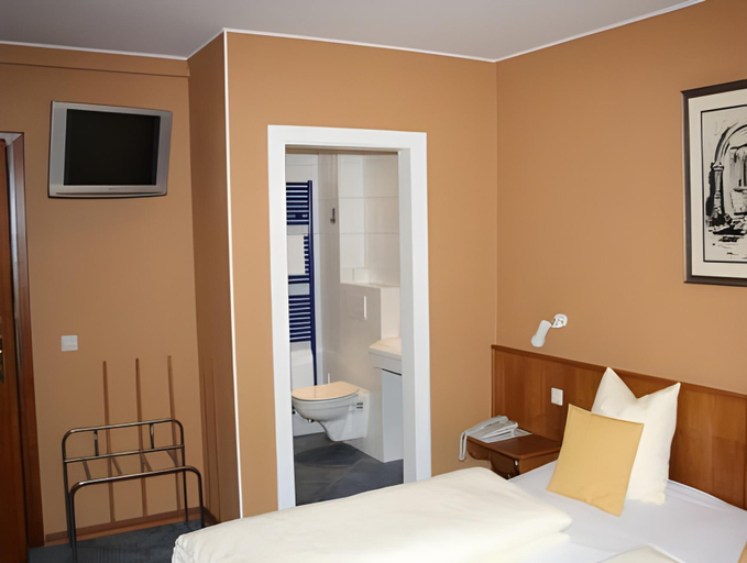 Bedroom 10