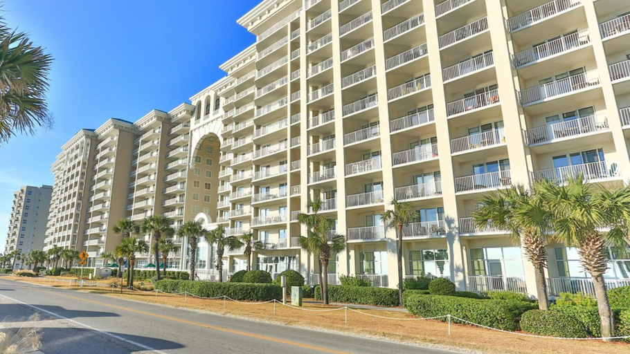 Exterior & Views 2, Majestic Sun 302a, Walton
